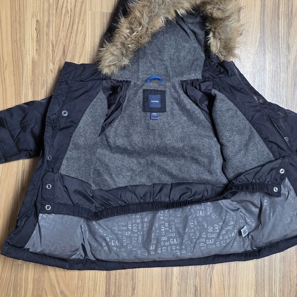 Baby Gap Toddler Winter Puffer Coat Faux Fur Hooded Parka Jacket‎ 12-18 Months
